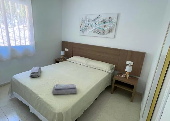 Imperial Park Pool Paradise 2 Bedroom 05 Apartment *